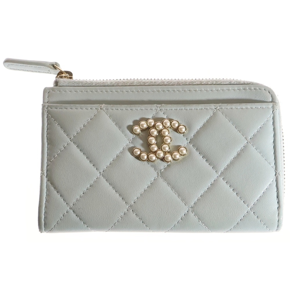 マトラッセ ココマーク フェイクパール ロゴプレート レザー コイン カード フラグメントケース ゴールド金具 ライトブルー AP3811 Bランク