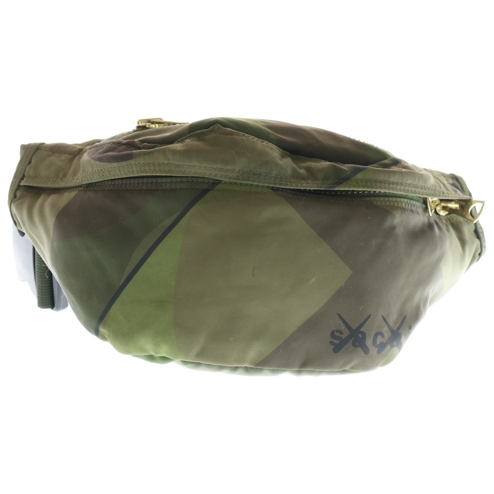 ×KAWS Bum Bag Camouflage 21-0257S ×カウズ バムバッグ ウエストポーチ カモフラ Bランク