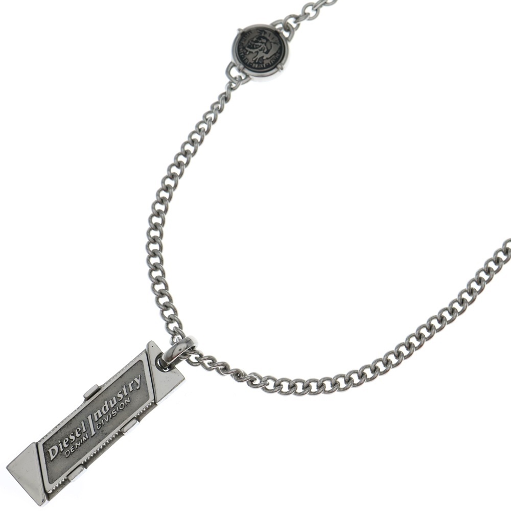 ロゴプレート ネックレス シルバー メタル Bランク