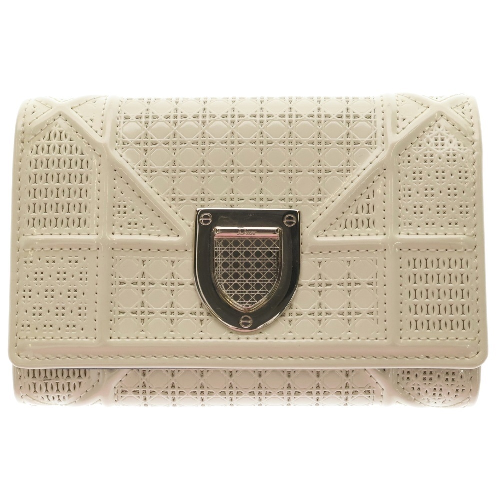 DIORAMA ディオラマ レザー三つ折り財布 コンパクトウォレット ホワイト 10-BO-1106 レディース Aランク