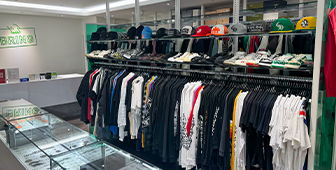 スニーカーを最新相場で高価買取 | ブランド古着・アクセサリー